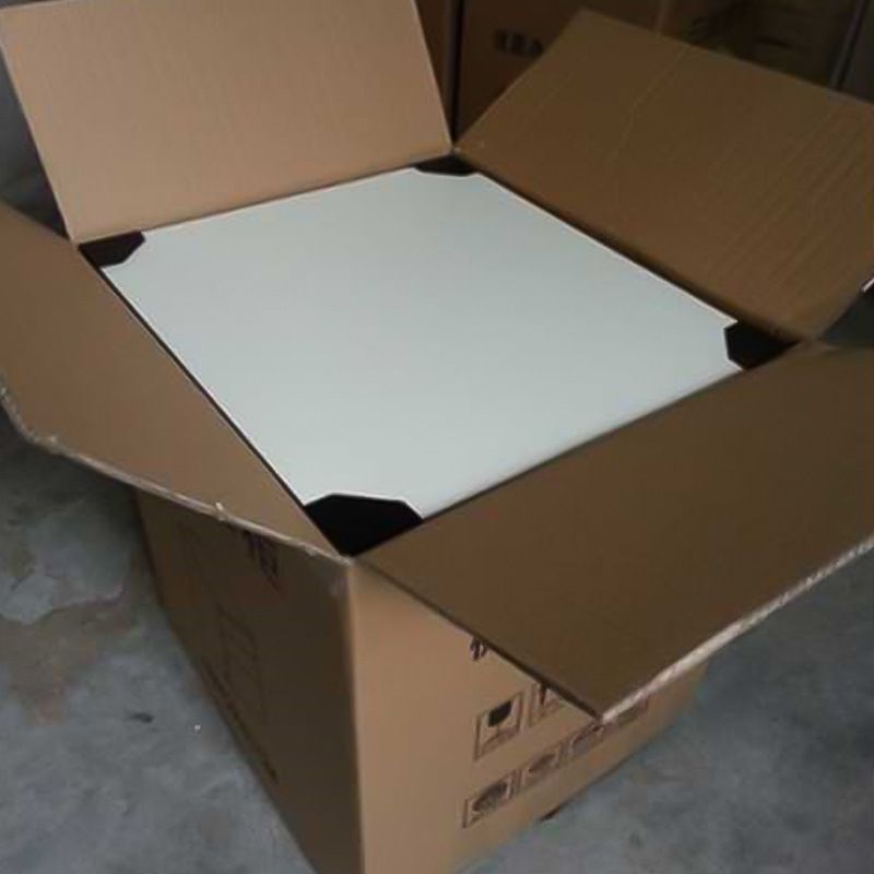 Shipping Box Corner Protectors (4-Pack) – Heavy Duty Plastic – photo 2 of 5