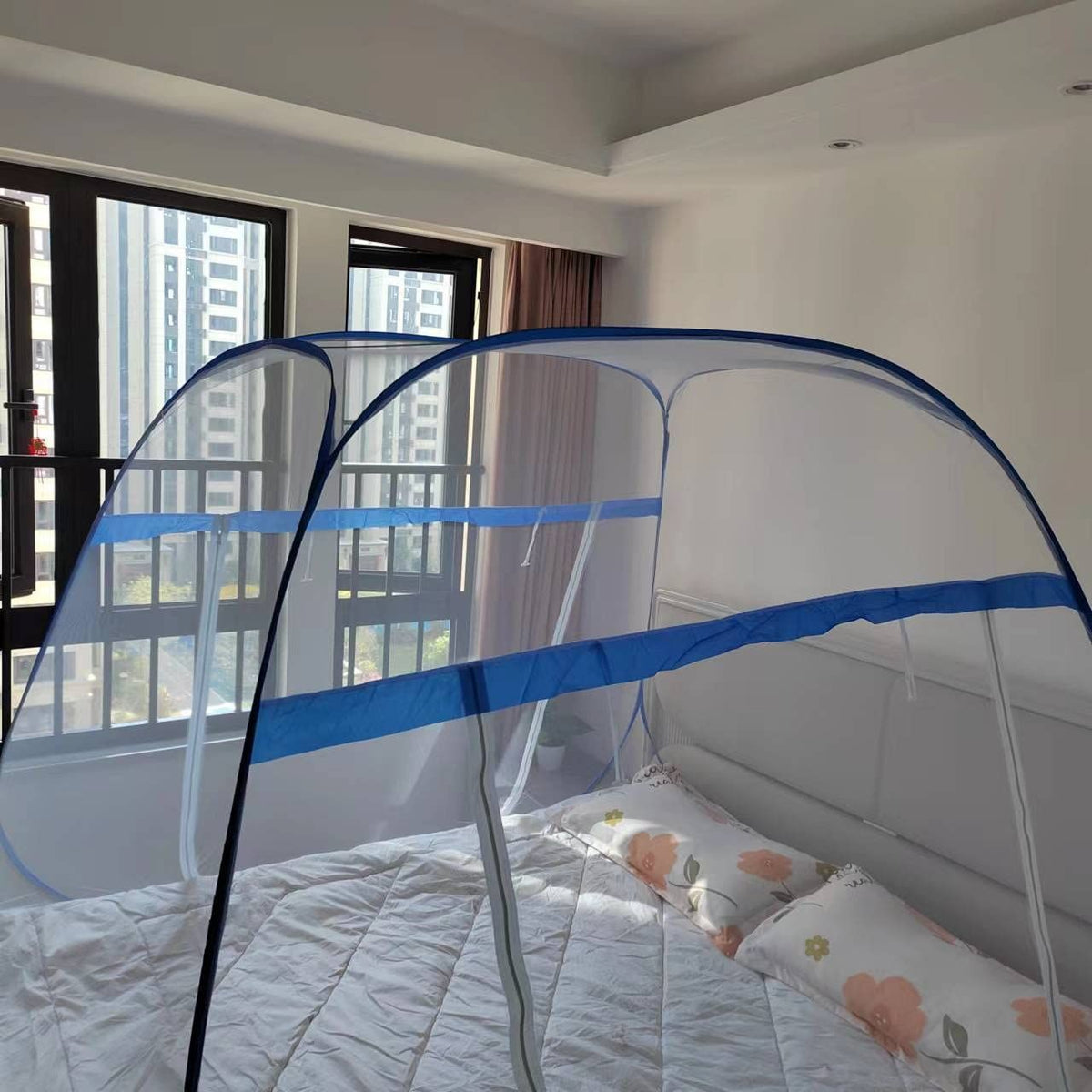 Pop-Up Mosquito Net for Bed & Patio – King Size Tent, Blue – photo 2 of 5